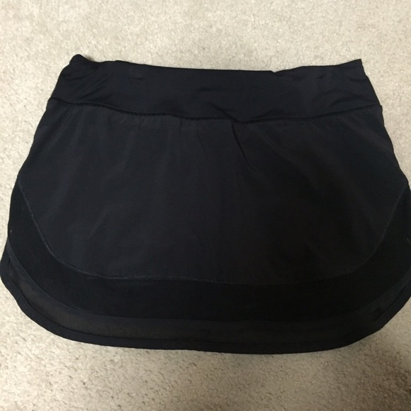 Lululemon hotty hot skirt size 6