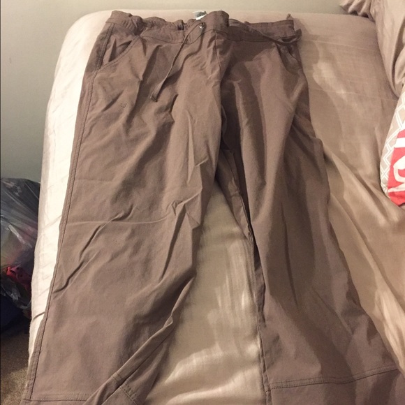 PrAna light brown capris with pockets