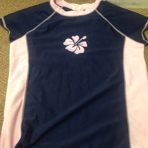 Gorgeous rash guard! Perfect  condition! - Picture 1 of 1