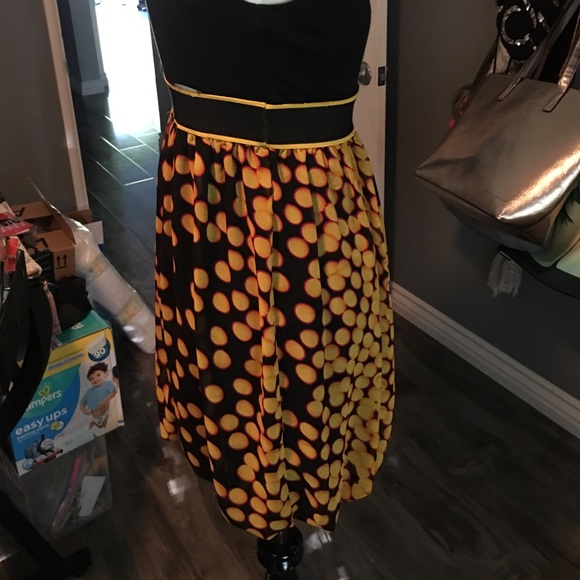 Dress - Picture 3 of 4