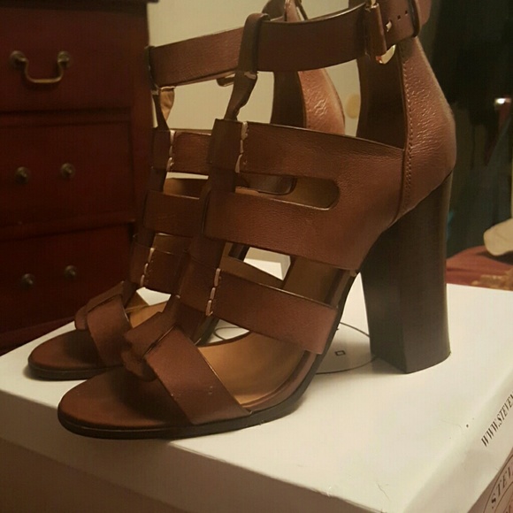 Brown leather sandal