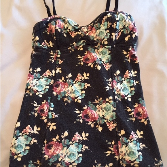 Tillys floral corset style top