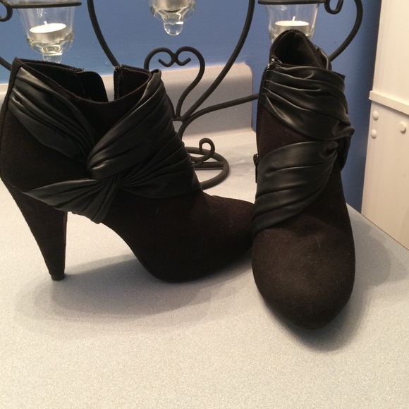 Black boots
