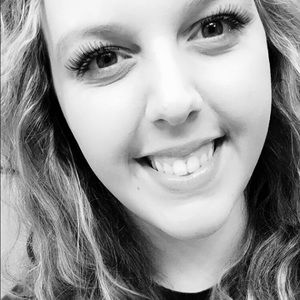 Meet your Posher, Avery