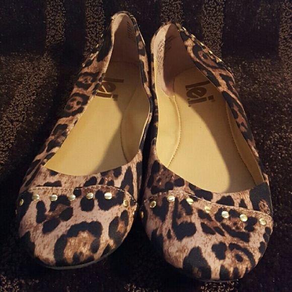 Leopard flats