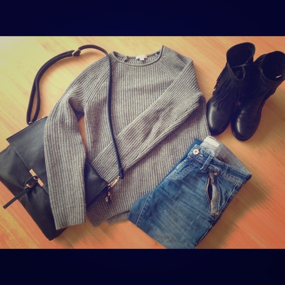 Grey Gap sweater