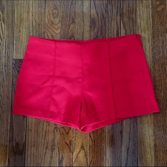 ❌ SOLD ❌Hot red high waisted shorts
