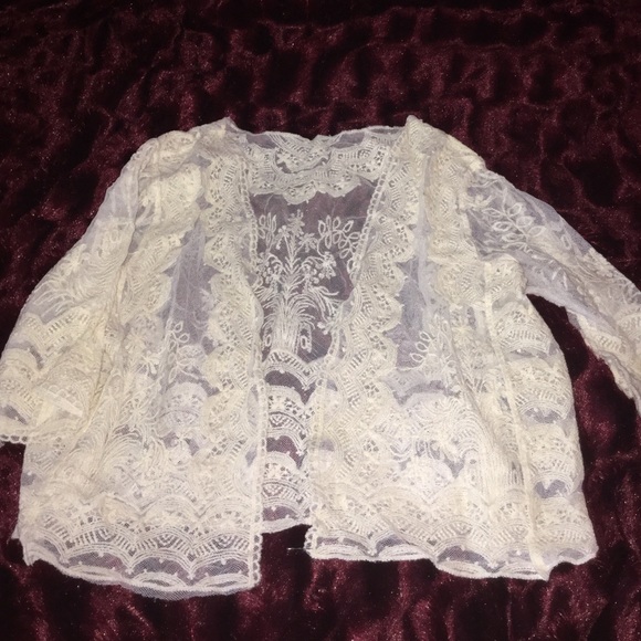 Handmade laced cropped vest