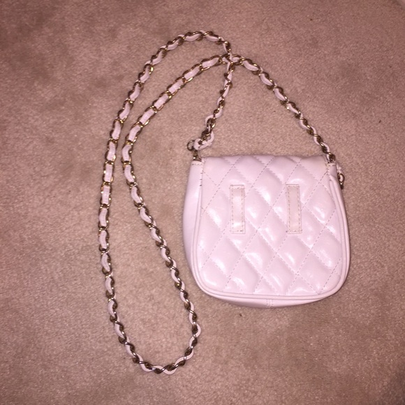 White purse with gold chain - Picture 2 of 3