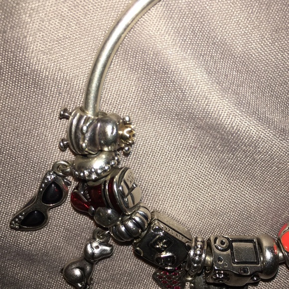 SOLD❌Queen bee Pandora charm - Picture 2 of 4