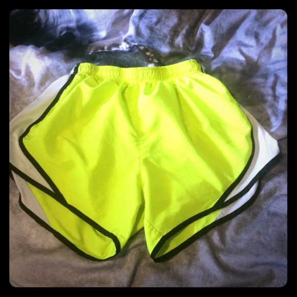 ☀️ SUMMER CLEAROUT☀️Neon green running shorts