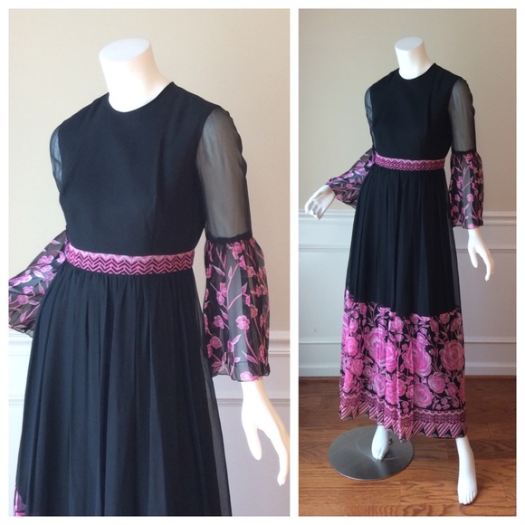 🔴2 HOUR SALE!!🔴1960 Vintage Maxi Dress