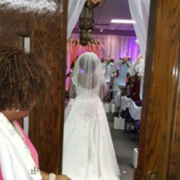 Authentic Julietta wedding gown - Picture 4 of 4