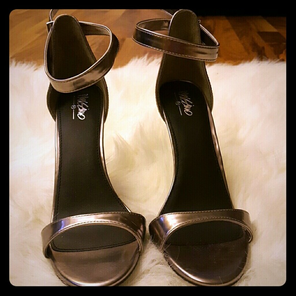 Brand New Silver Strap Heels