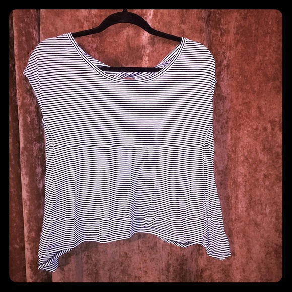 American Eagle open back tee