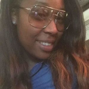 Meet your Posher, Denise