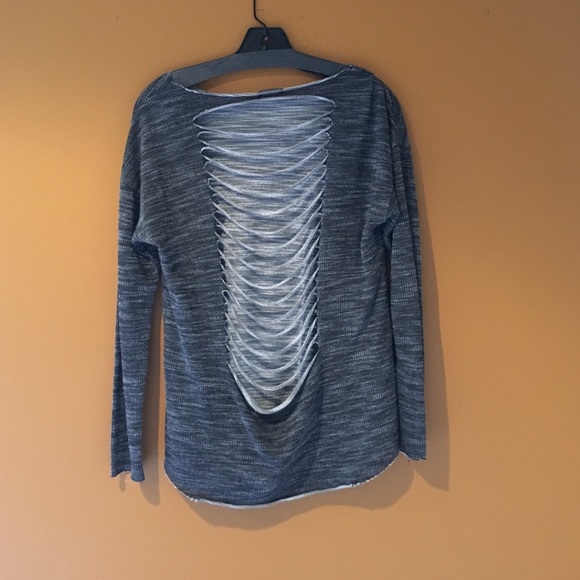 Cut out long sleeve