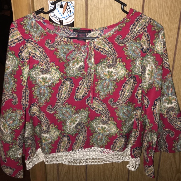 Cute printed shirt!