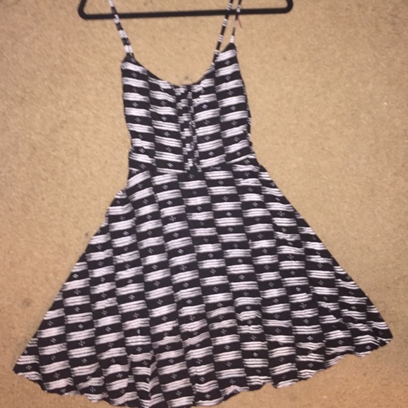 Black and White SO dress from Kohls. Size Large