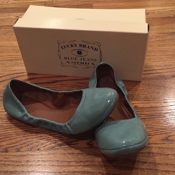 Lucky ballet flats