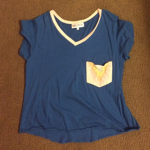 Wildfox blue v neck with patterned pocket