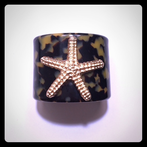 Tortoise shell starfish cuff