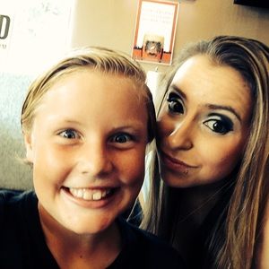 Meet your Posher, Dustin