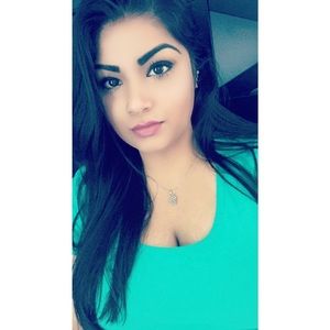 Meet your Posher, Vanessa