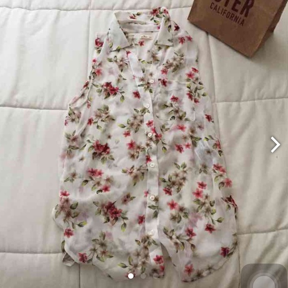 Brand New Floral Blouse.