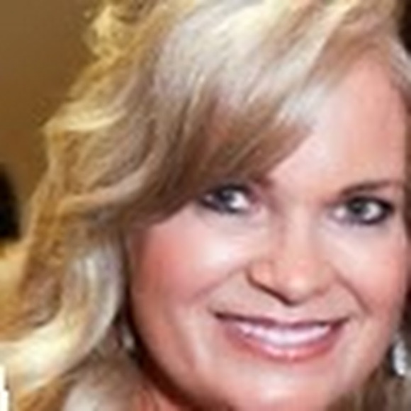 Meet your Posher, Cathy - Picture 1 of 1