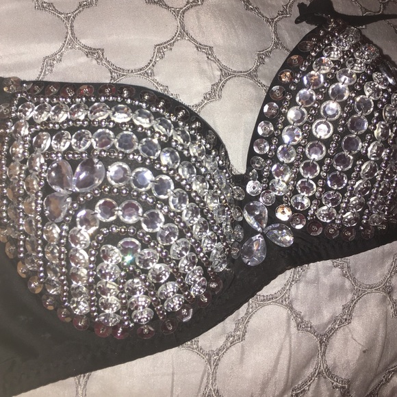 rave bra