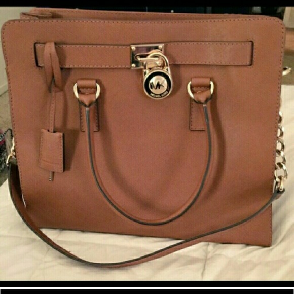 🚫 SOLD 🚫Michael Kors Large Saffiano Hamilton