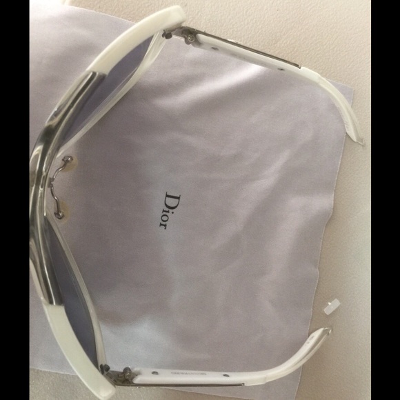 Dior Sunglasses - Picture 2 of 3