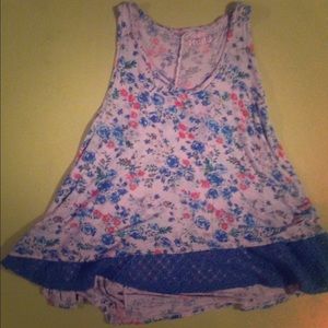 🌷 Cute Floral Crop Tank