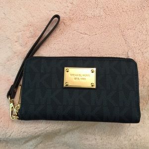 Michael Kors Wristlet  - fits iPhone 6.