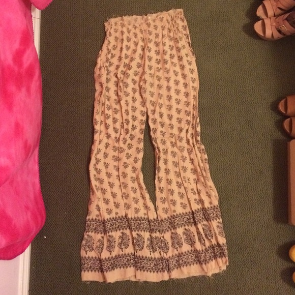 Flow pant- fits up to size XL