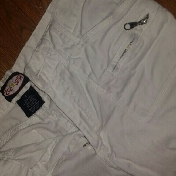 Zoey beth White Capri's Size Small