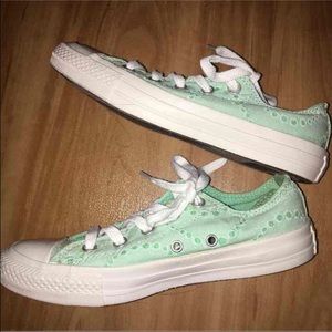 (6) Converse Chuck Taylor