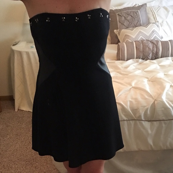 ❌No Longer Available❌NWOT Sassy LBD - Picture 4 of 4