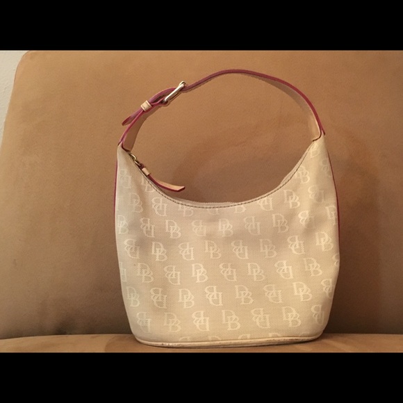 Dooney & Bourke satchel EXCELLENT USED  CONDITION