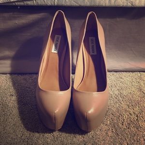 Brand new Steve Madden pumps!