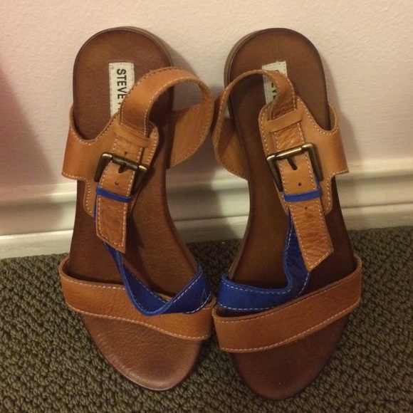 Sandals - Picture 1 of 1