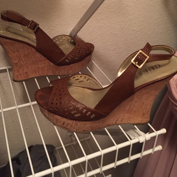 Shoes guess size 8
