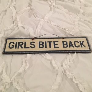 Brandy Melville sign