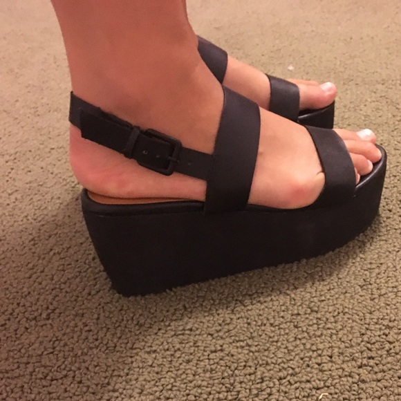 Platforms - Picture 4 of 4