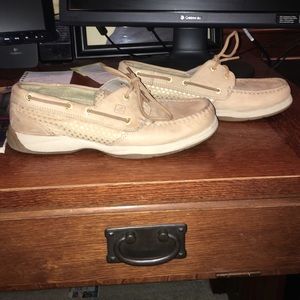 Tan w polka dot Sperry Top Siders