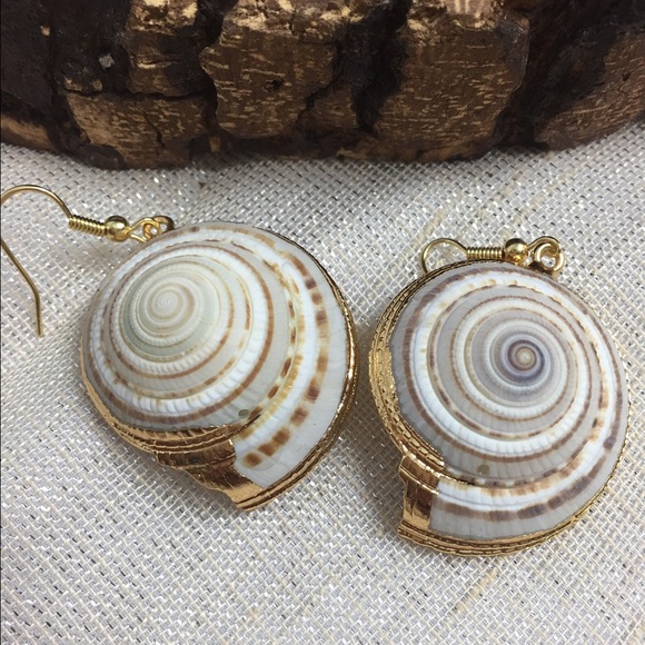 ✨SALE✨PURE 24 KARAT WRAP SHELL EARRING
