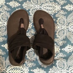 Sanuk yoga sling sandal