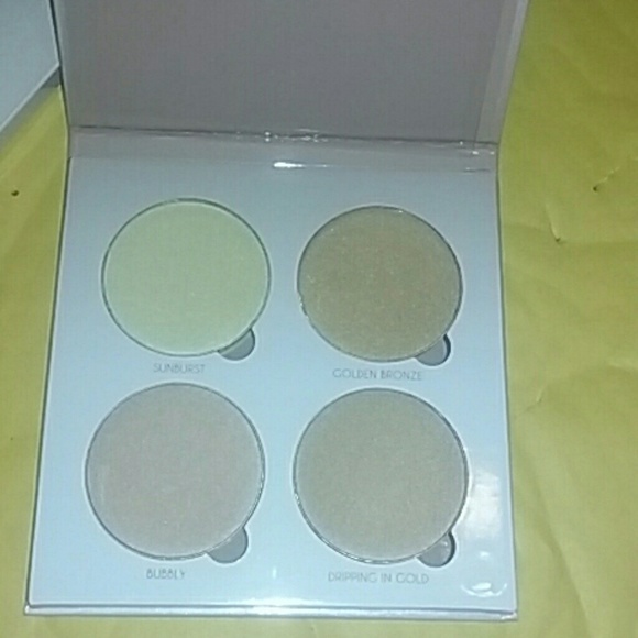 Anastasia beverly Hills Glow kit