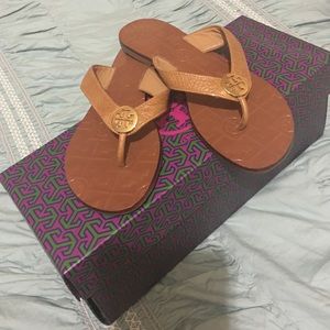 New with box Tory burch sandals